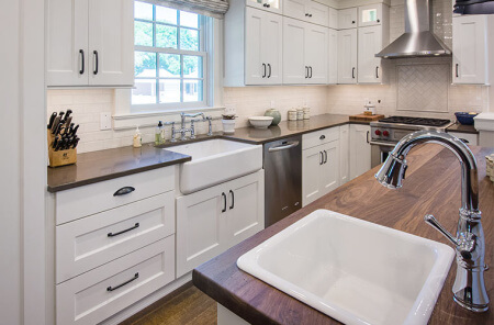 Updated Farmhouse Kitchen Integrates Butler’s Pantry and Cozy Breakfast ...