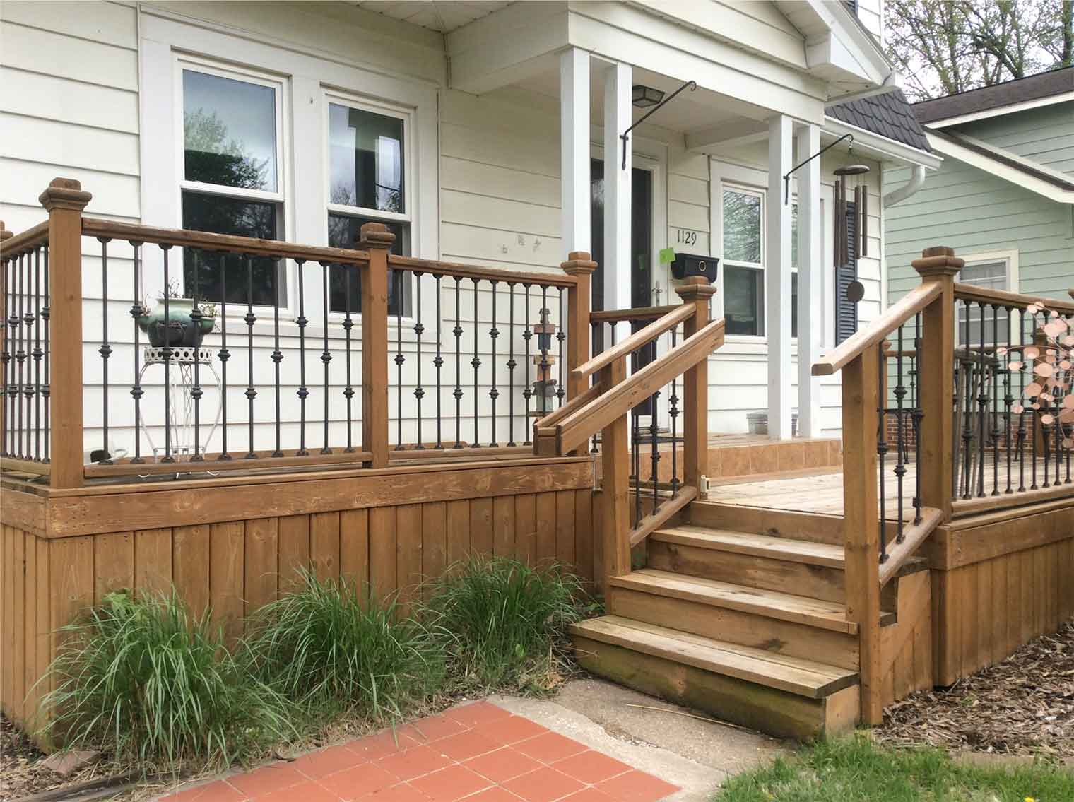awkward front deck instead of porch on Des Moines home