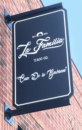 Tacos La Familia on 6th Avenue in Des Moines