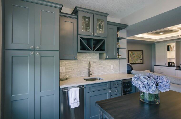 kitchen wet bar in Clive basement remodel by Silent Rivers