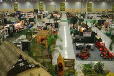 Des Moines Home and Garden Show 2015 exhibitors floor