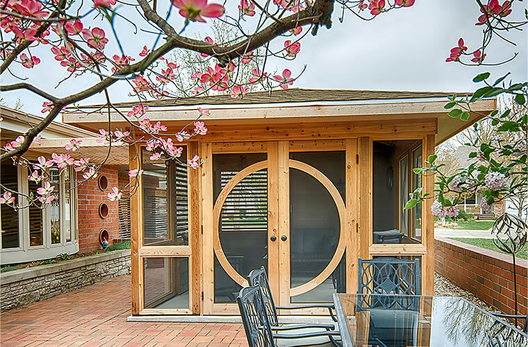 Des Moines, Iowa modern gazebo designed by Silent Rivers