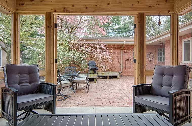 Des Moines, Iowa modern gazebo and courtyard patio designed by Silent Rivers
