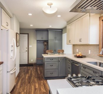 Des Moines Small Kitchen Remodel Increases Function and Space