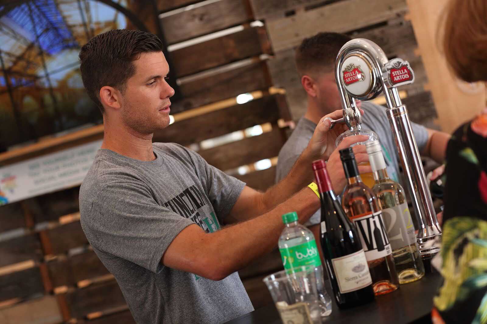 Silent Rivers VIP Club at 2018 Des Moines Arts Festival