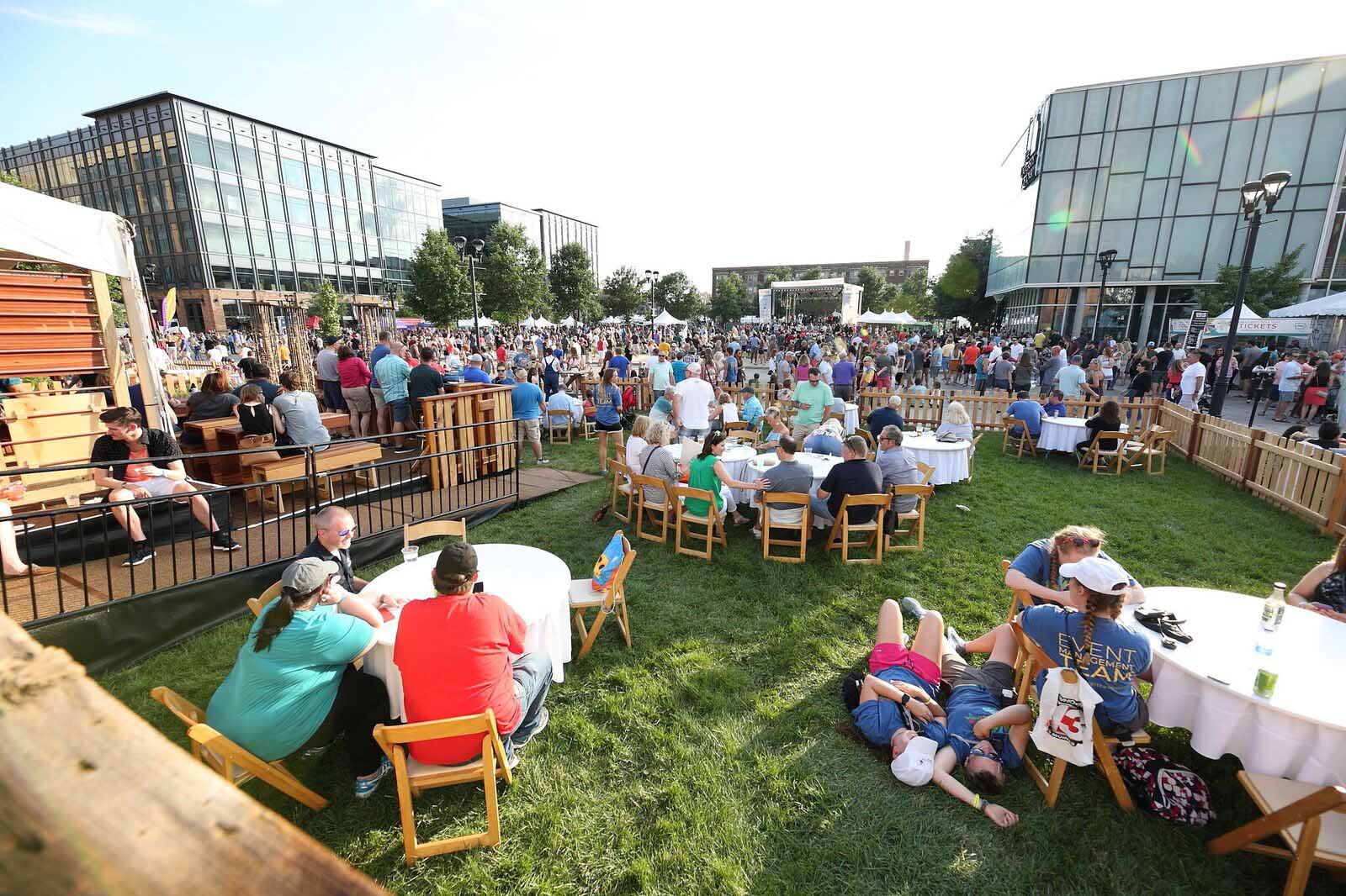 Silent Rivers VIP Club at 2018 Des Moines Arts Festival